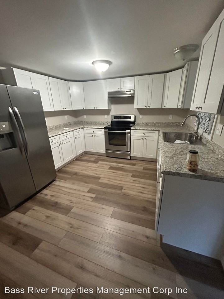 19 Tracy Ln - Photo 3 of 7