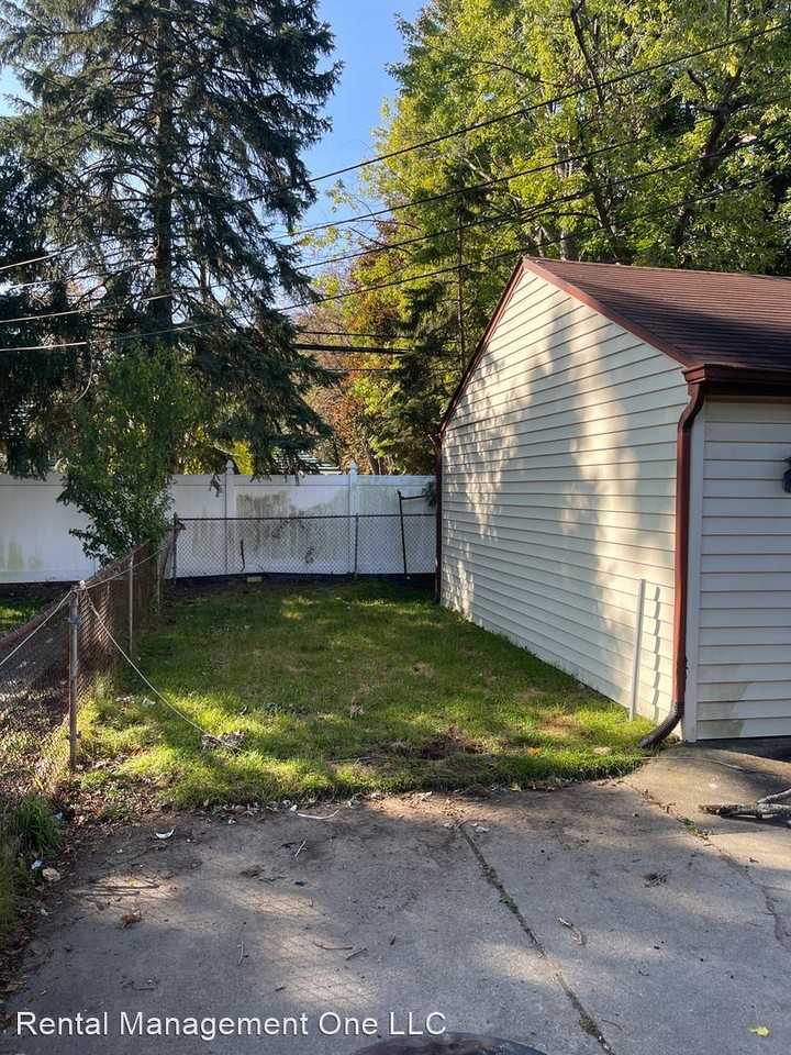 14855 Cleveland Ave - Photo 3 of 14