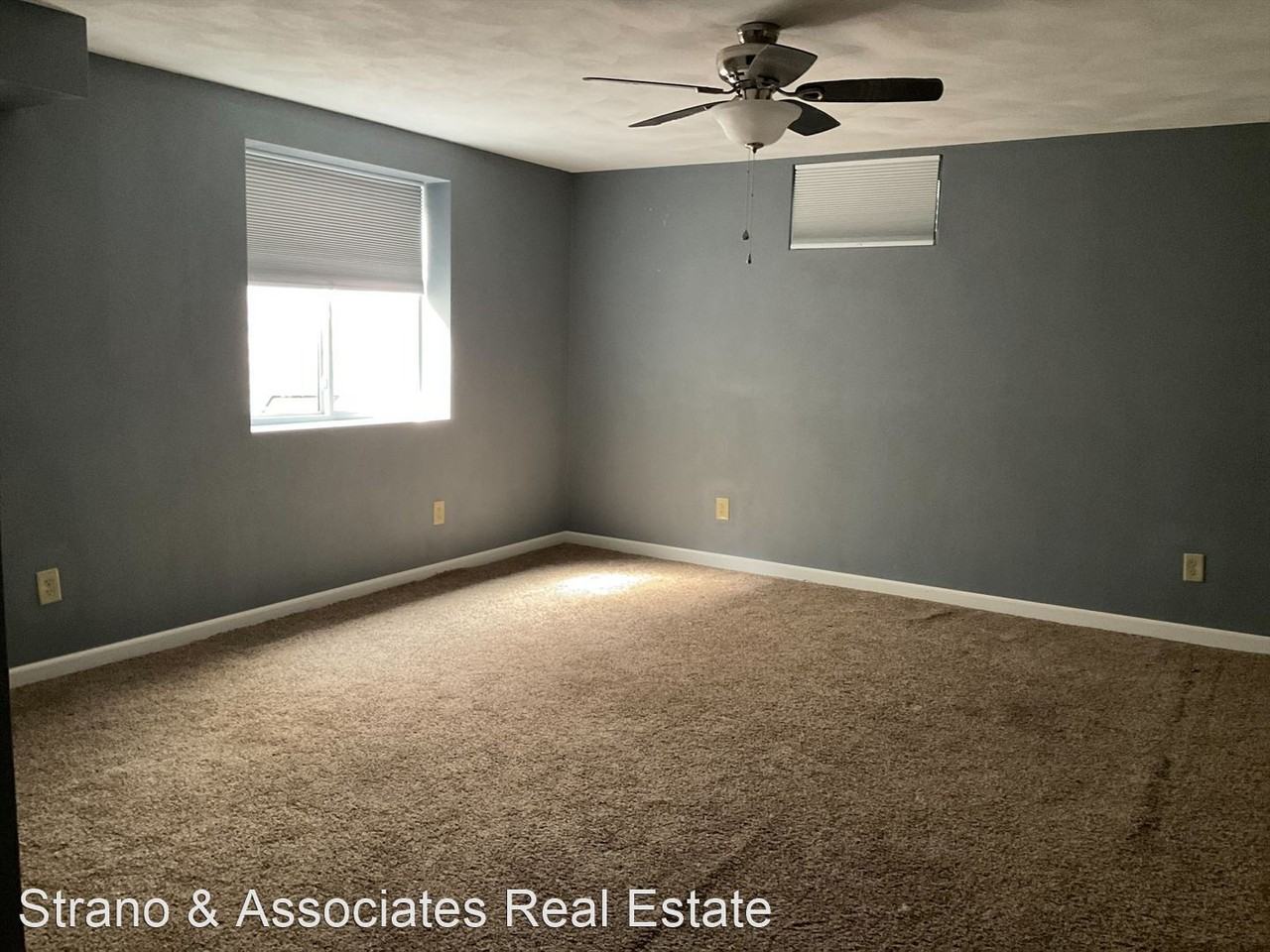 749 N Pearl St - Photo 2 of 6