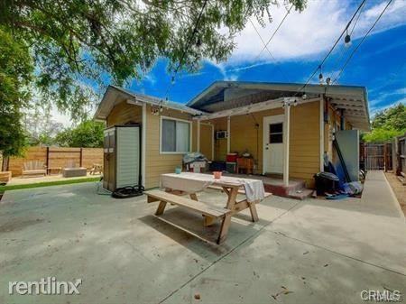 170 S Grand Oaks Ave - Photo 2 of 6