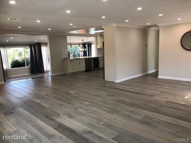 2024 Angelcrest Dr - Photo 2 of 10