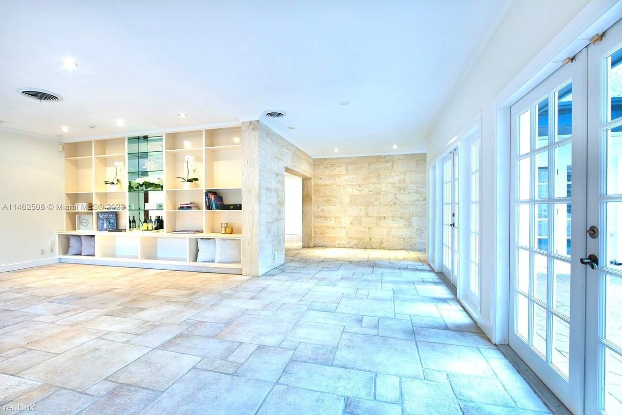 171 Edgewater Dr - Photo 3 of 16