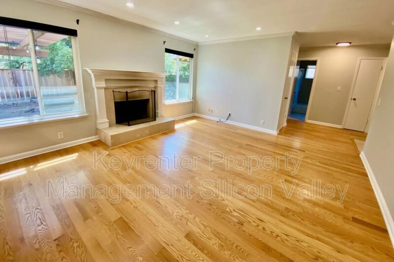 2162 Villanova Rd - Photo 3 of 21