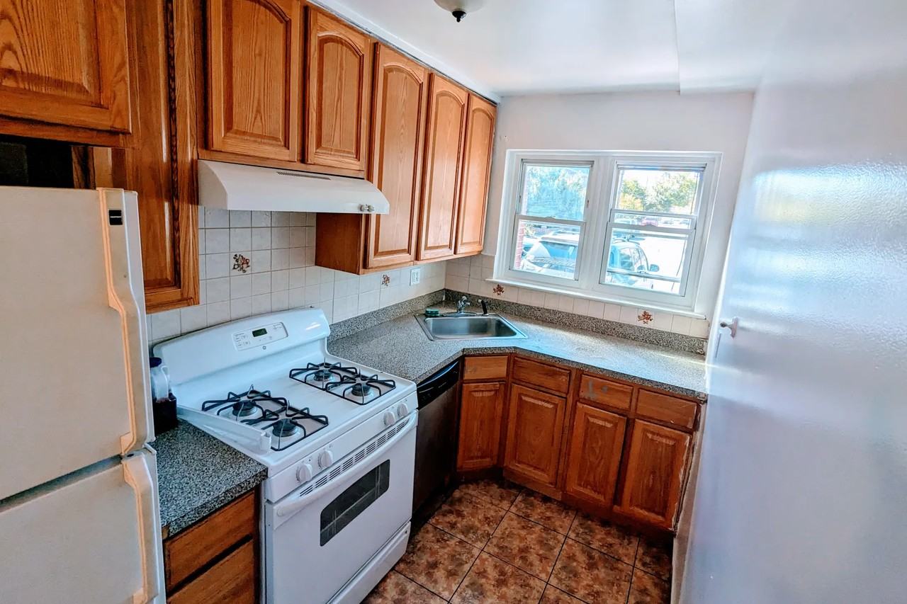 6462 69th Pl - Photo 3 of 6