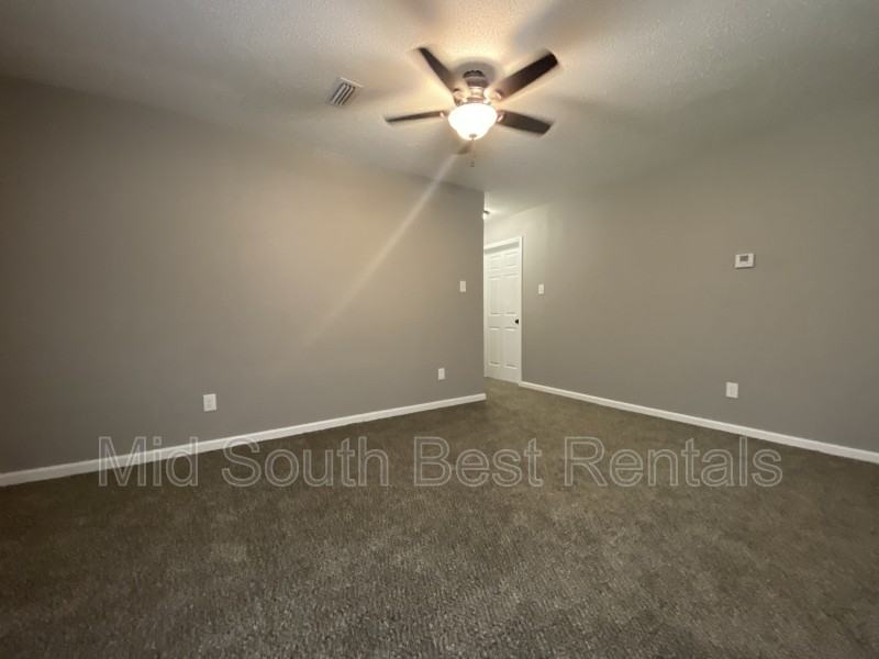 5819 Palo Alto Drive - Photo 2 of 8