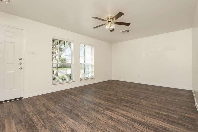2117 Aruba Calle - Photo 7 of 37