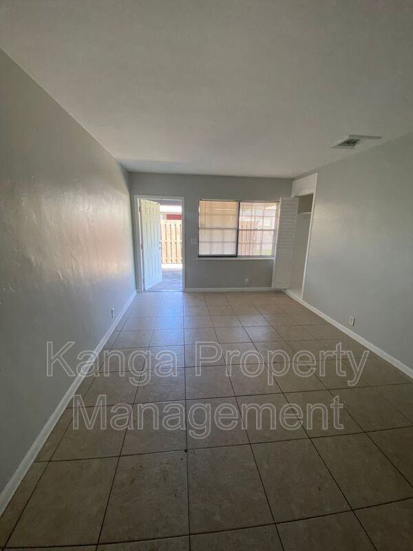 3716 Henry Ave - Photo 6 of 23