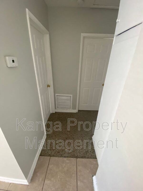 3716 Henry Ave - Photo 7 of 23