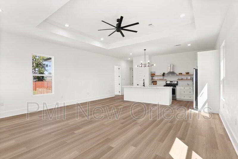 5125 Pauline Dr - Photo 2 of 10