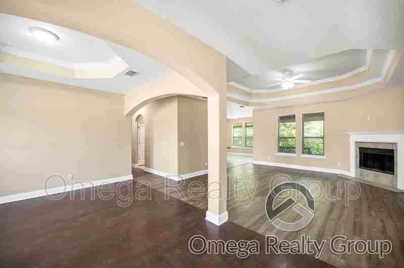 5185 Gamepoint Dr W - Photo 7 of 37