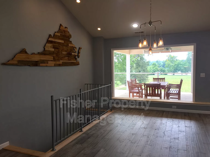 1500 Rustling Cedar Ln - Photo 7 of 31