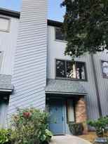 1595 John St  