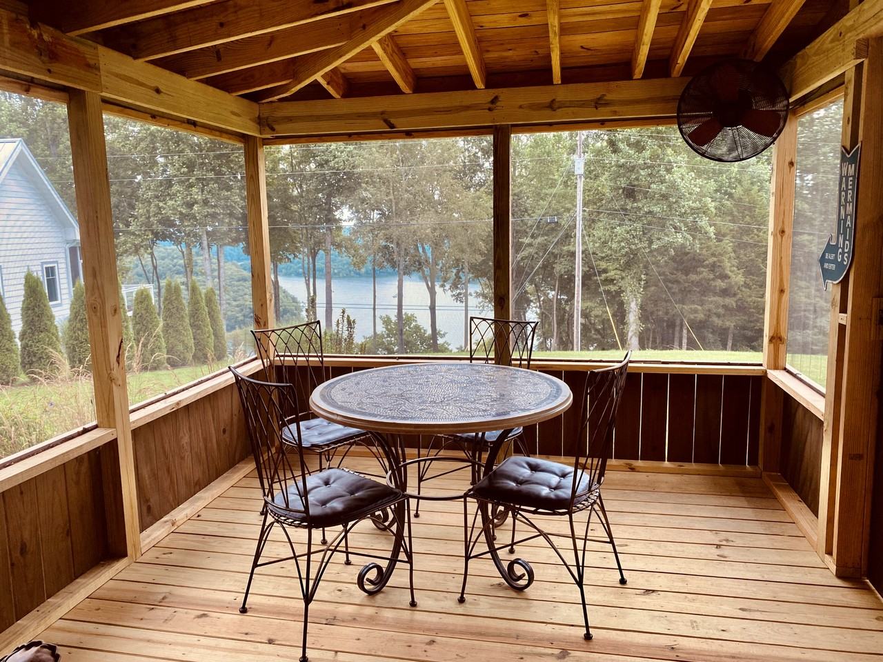 155 Jordan Ln - Photo 3 of 34