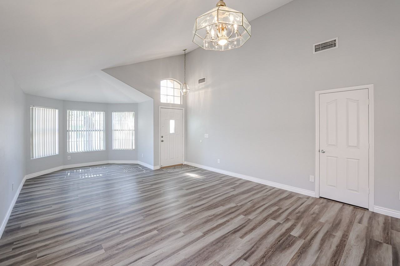 3930 E Harvard Ave - Photo 6 of 32