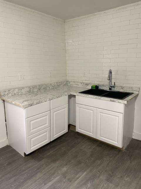 1046 Buchanan St #1 - Photo 5 of 21