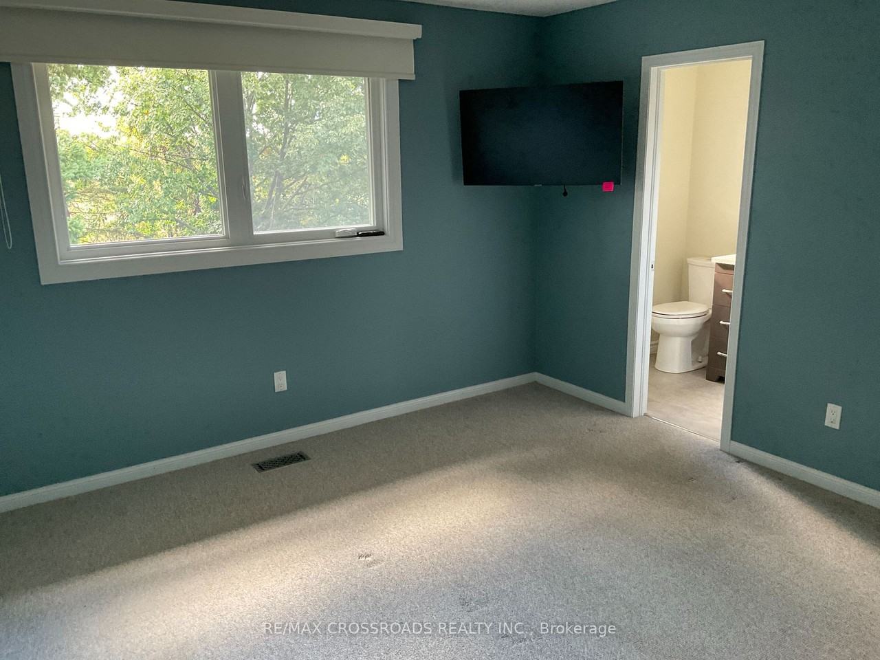 35 Blackforest Drive #None - Photo 2 of 6