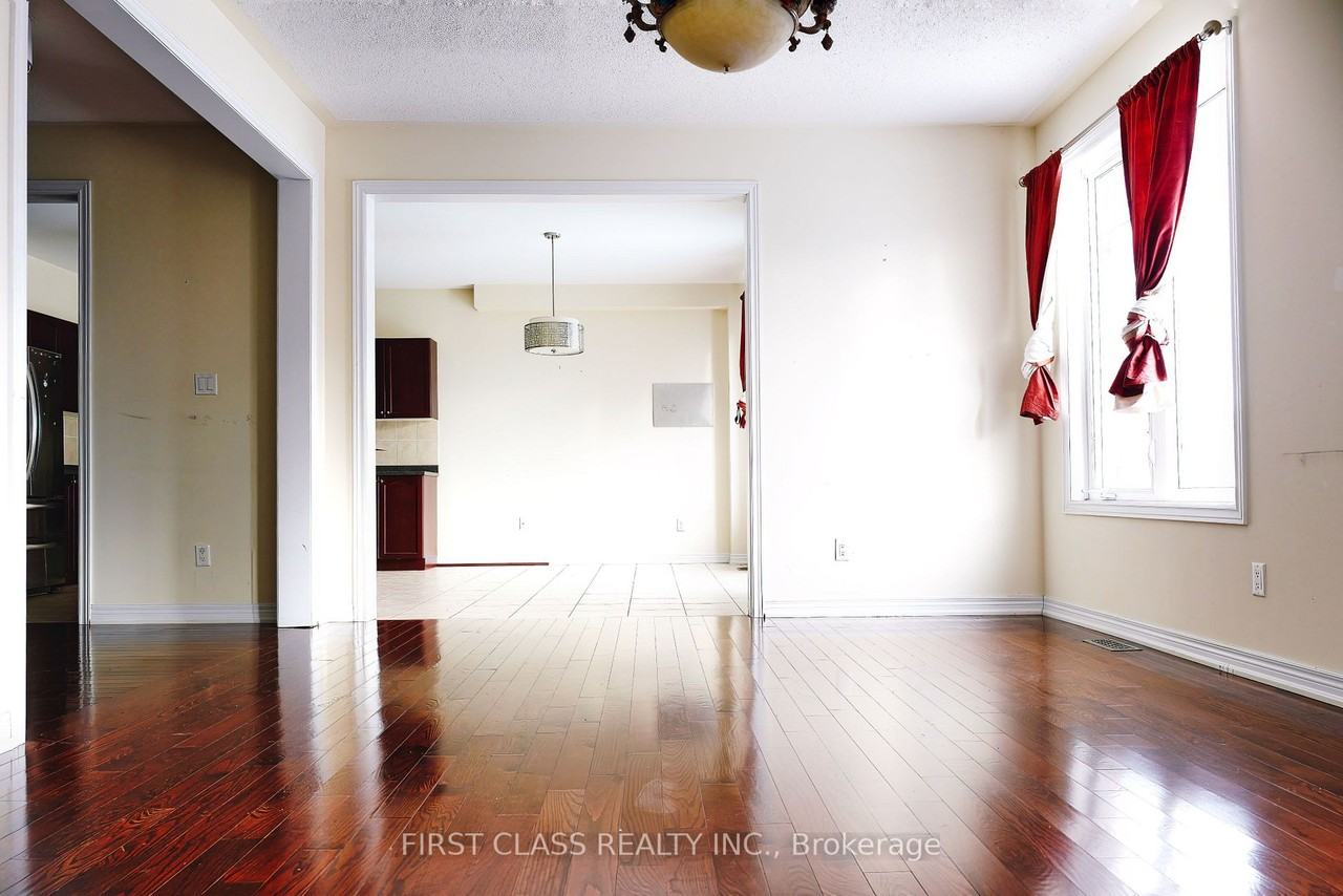 107 Routledge Drive - Photo 3 of 6