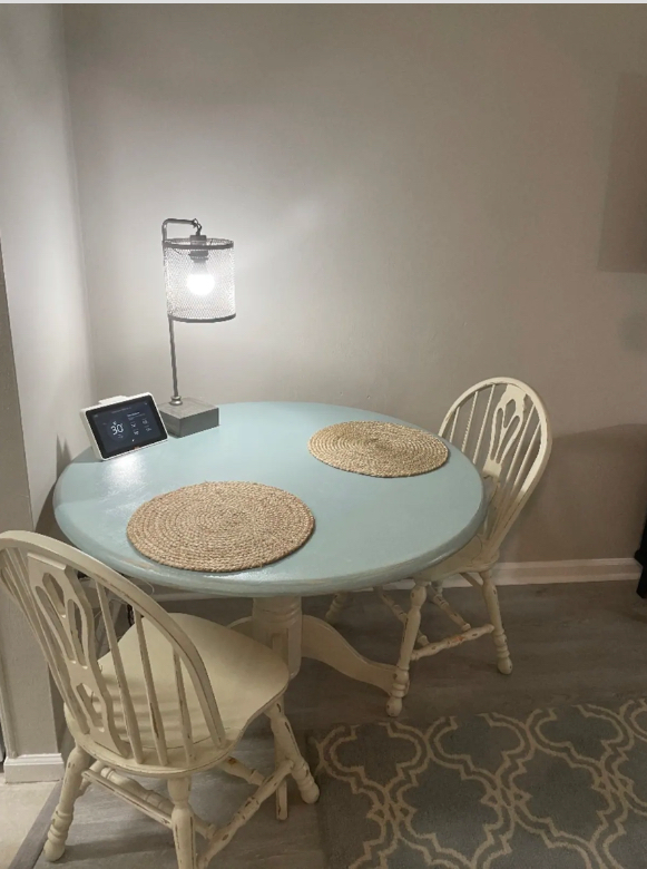 916 Kyle Avenue Northeast - Photo 4 of 13