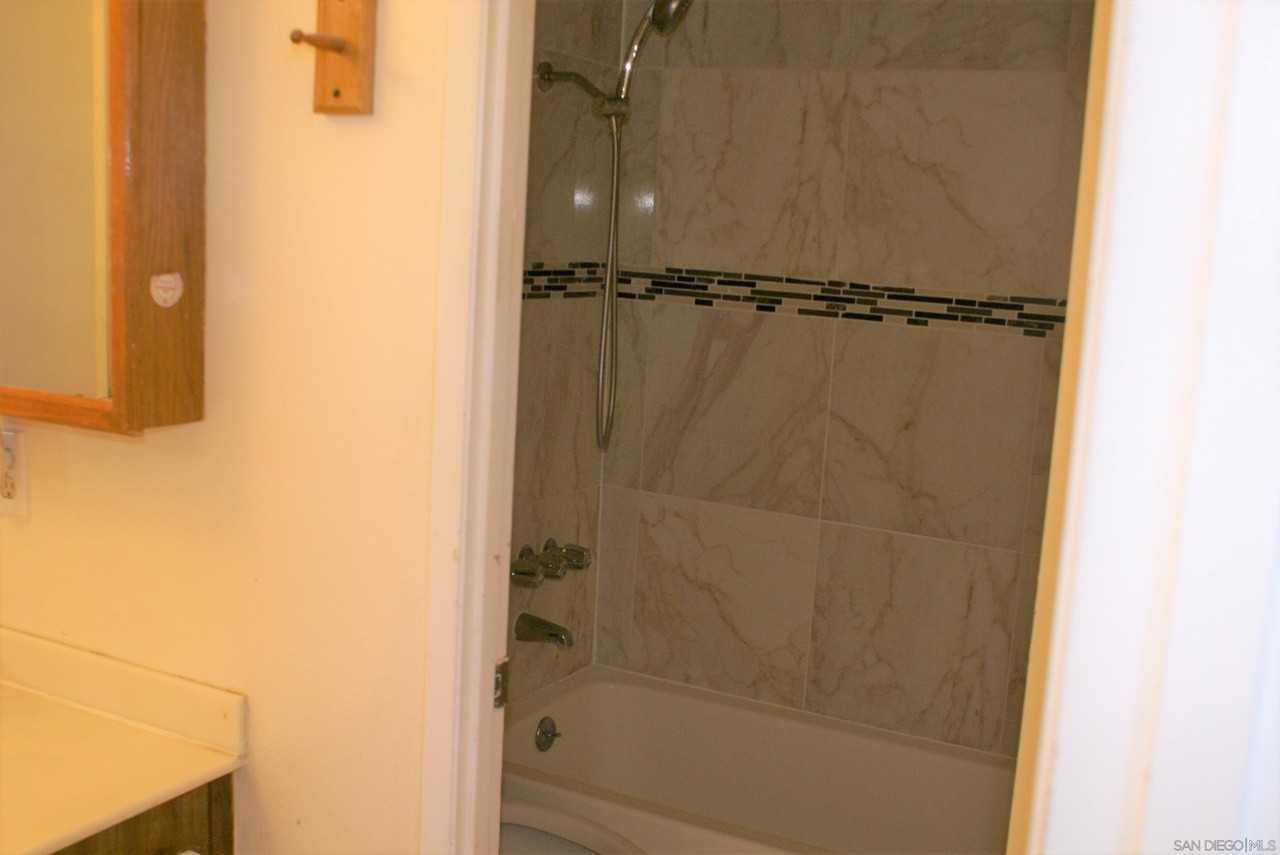359 Henson St #NA - Photo 3 of 12