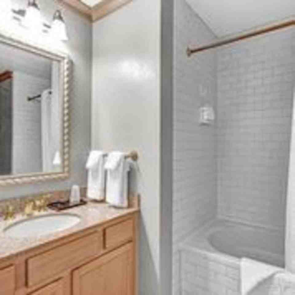 418 Beachfront Dr - Photo 2 of 10