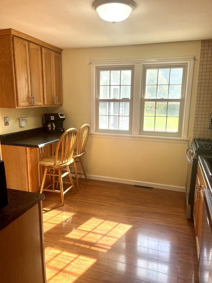 385 Hartford Ave #1 - Photo 3 of 20