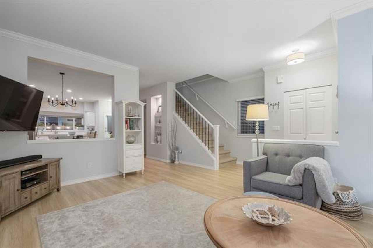 24126 102A Avenue - Photo 5 of 18