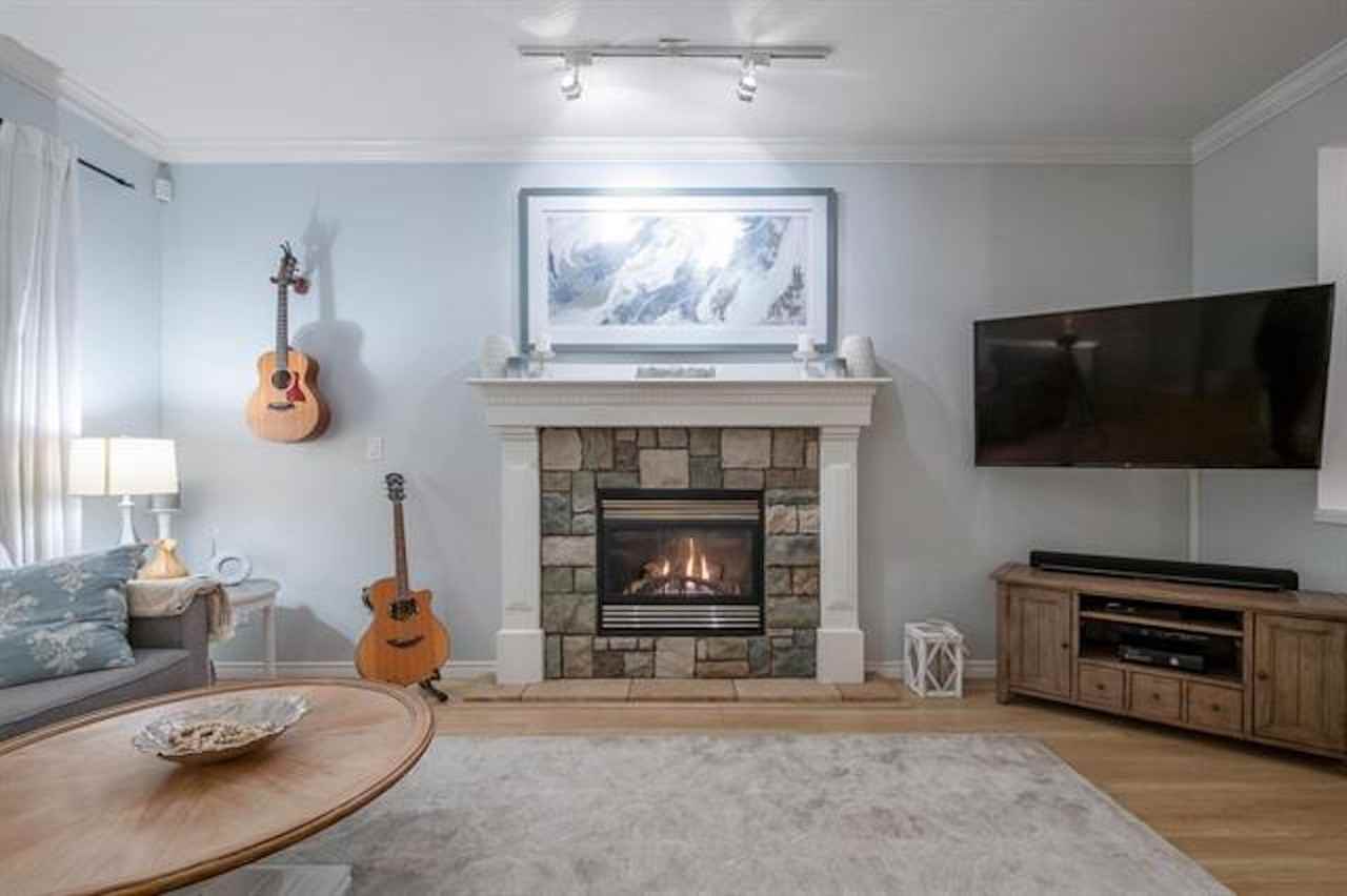 24126 102A Avenue - Photo 4 of 18