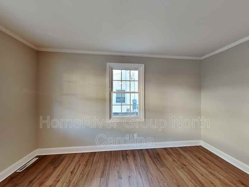 1712 Dunbar St - Photo 2 of 23