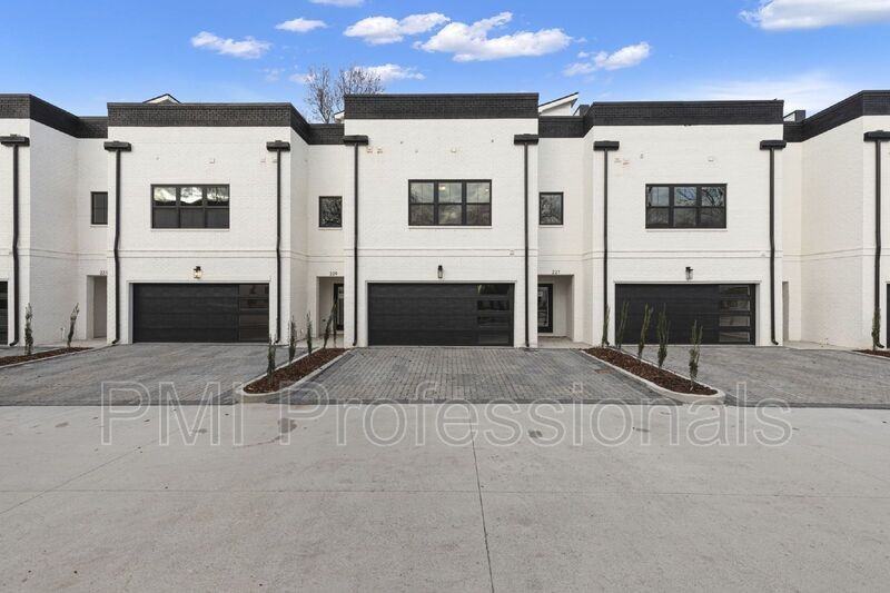 225 S Bilbro Ave - Photo 5 of 46