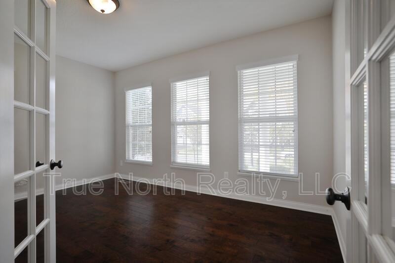 1412 Leesland Dr - Photo 5 of 50
