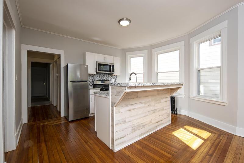 437 Hamilton St - Photo 5 of 24