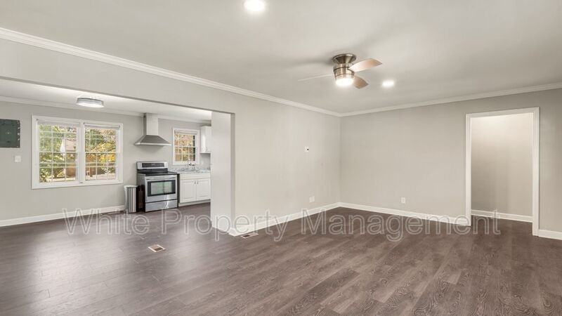 502 Plantation Rd - Photo 6 of 28