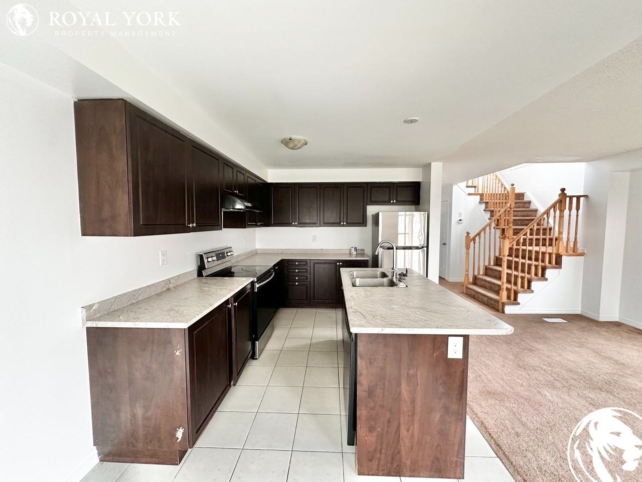 11 Butcher Cres #11 - Photo 3 of 45