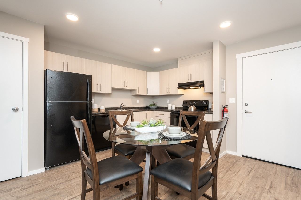 Heights Apartments 745 Ballantrae Dr, Winnipeg, MB R3T 6G5