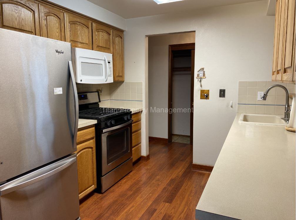 1032 Northeast 176th Avenue - Photo 2 of 15