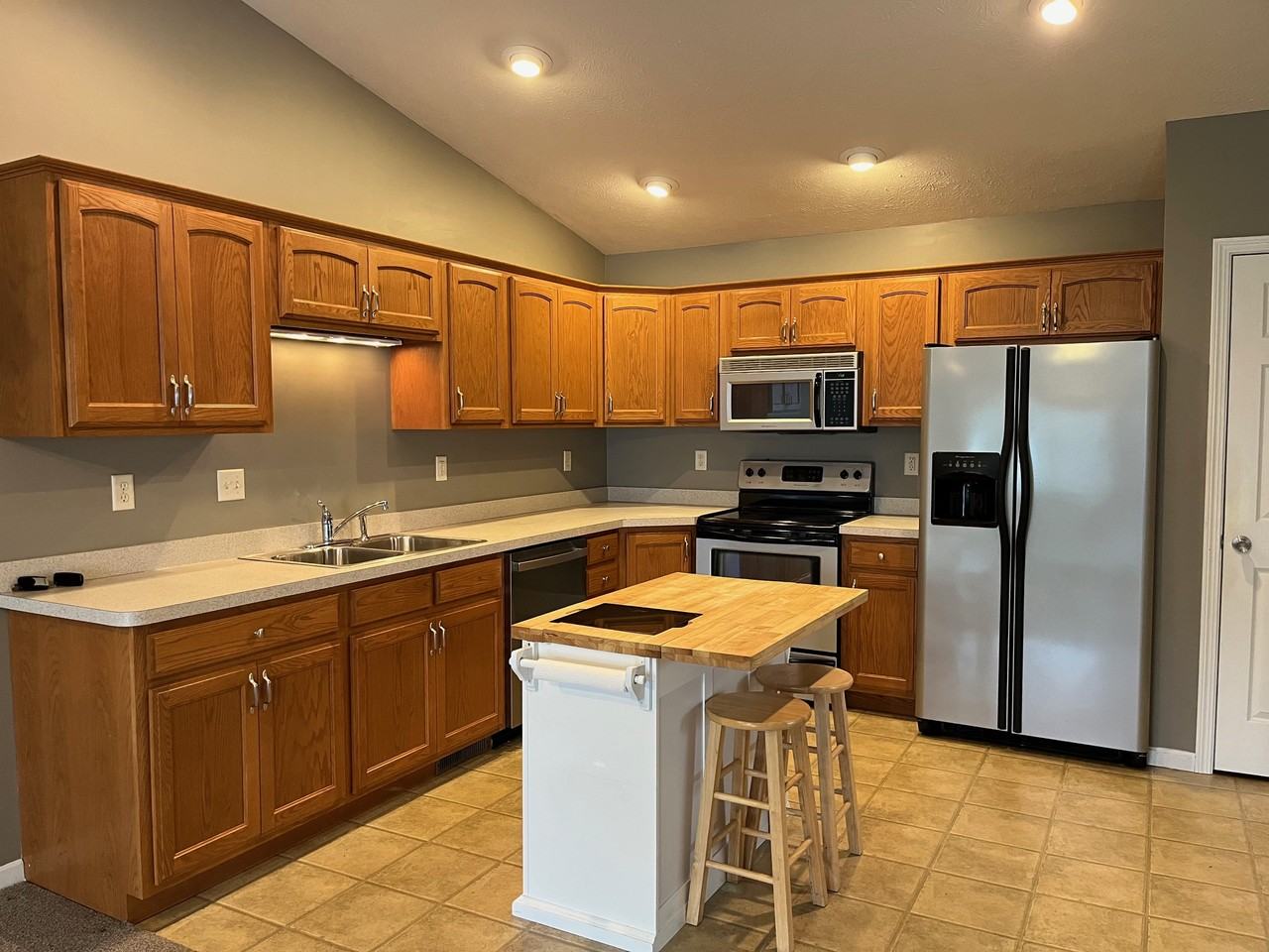 5293 Emalene Rd #5293 - Photo 2 of 14