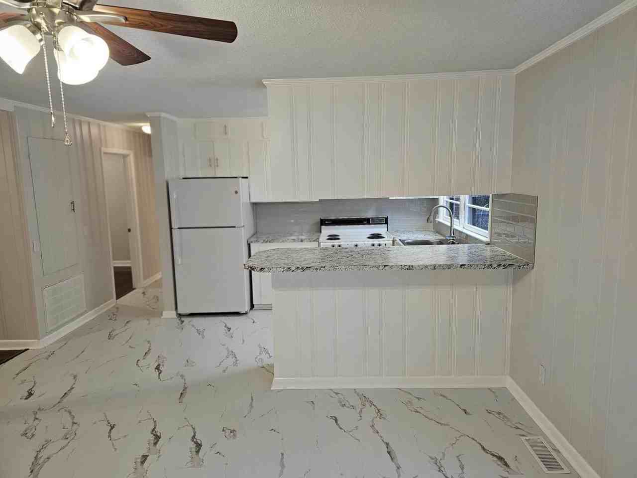 215 W Coleman Ave #NA - Photo 3 of 10