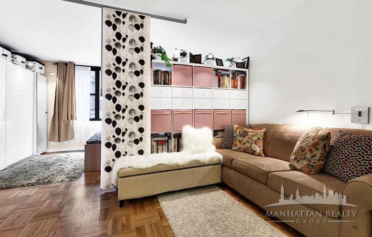 333 E 49th St #2P - Photo 2 of 7