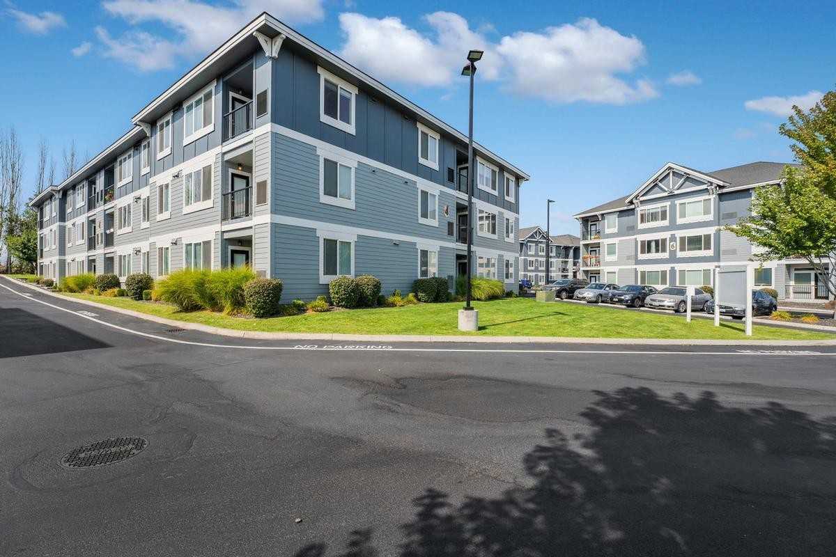 3003 Queensgate Dr - Photo 6 of 31