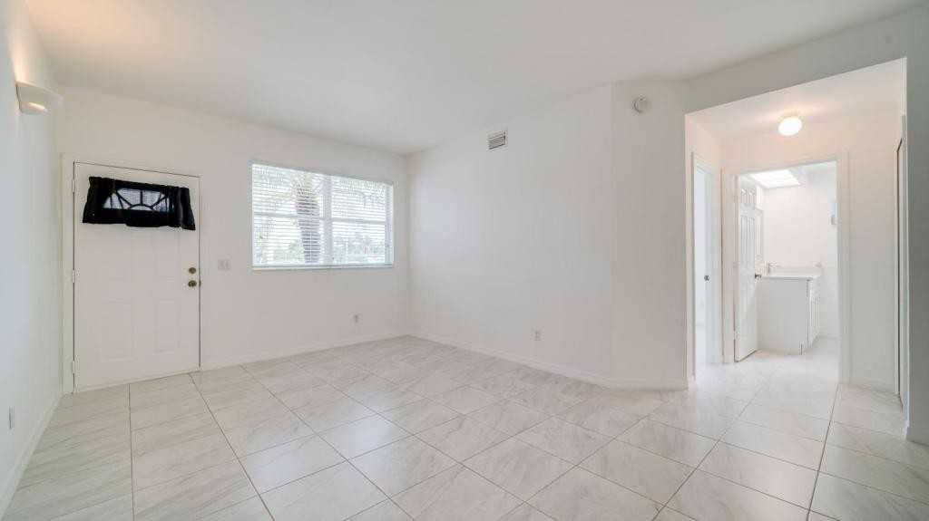 5612 Rose Garden Road-Unit 101 - Photo 4 of 15