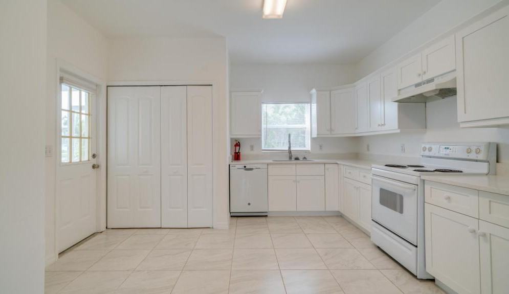 5612 Rose Garden Road-Unit 101 - Photo 5 of 15