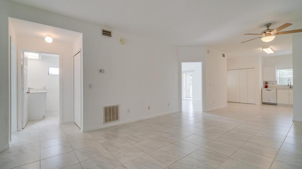 5612 Rose Garden Road-Unit 101 - Photo 6 of 15