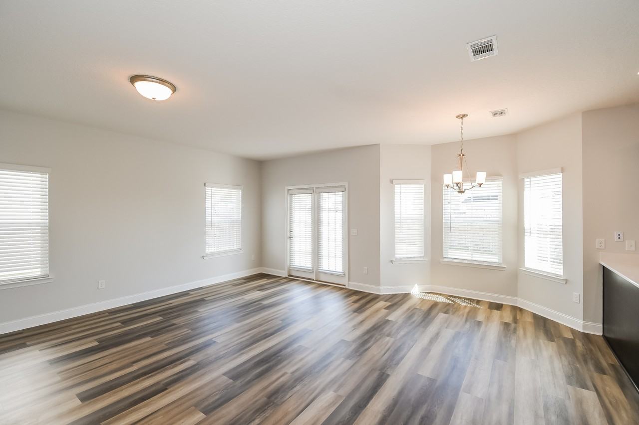 812 Marne Blvd - Photo 5 of 16