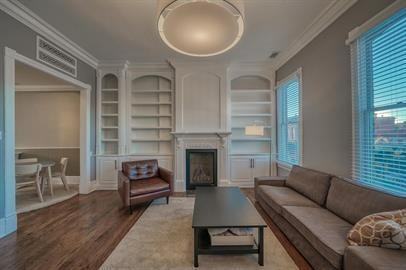 121 1/2 N F St #1 - Photo 3 of 6