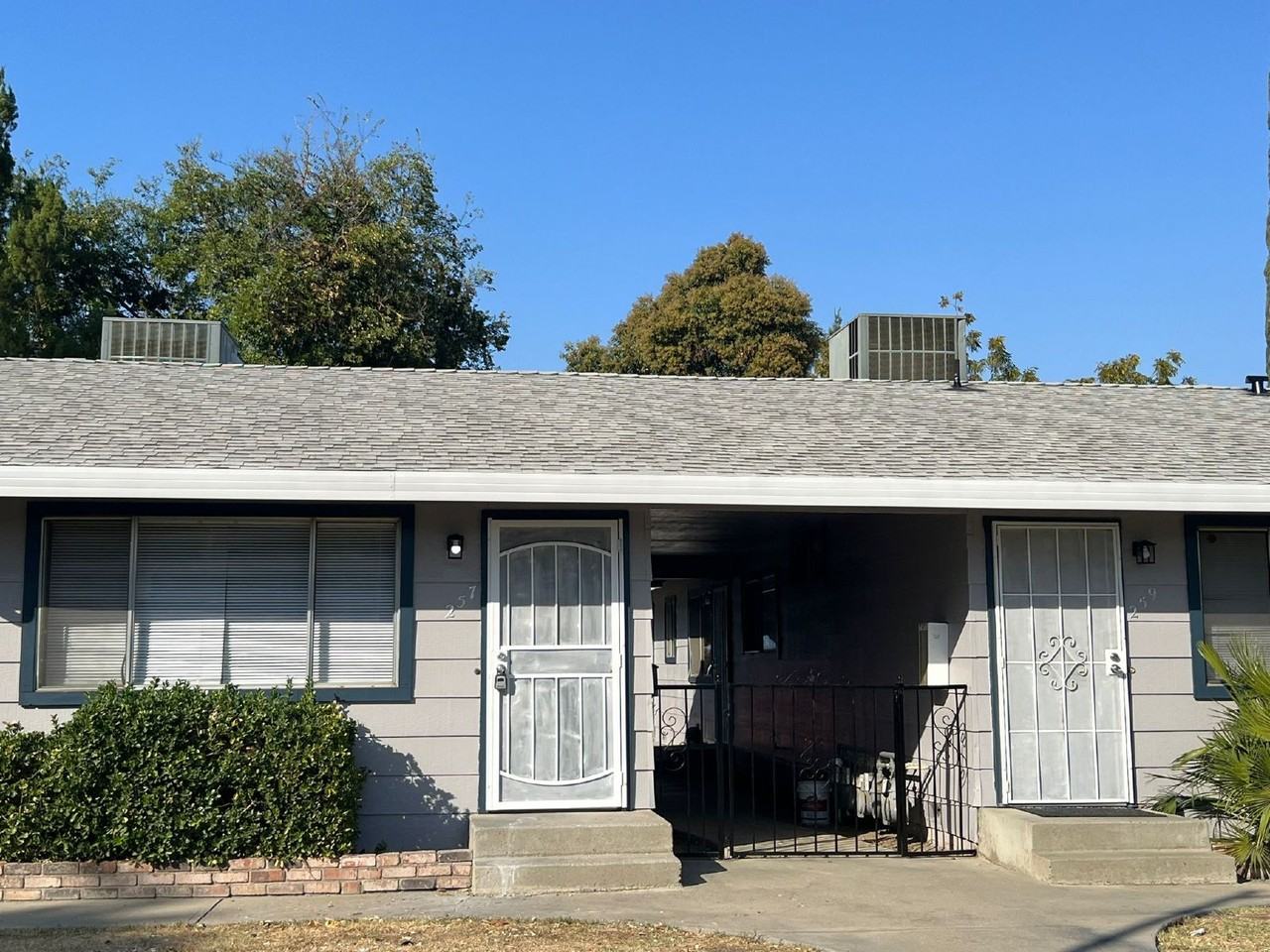 257 Brookdale Dr - Photo 2 of 26