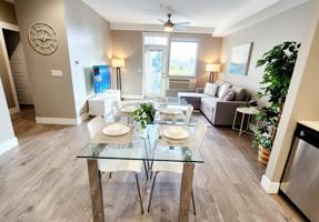 featured image of 925 Leon Avenue #527