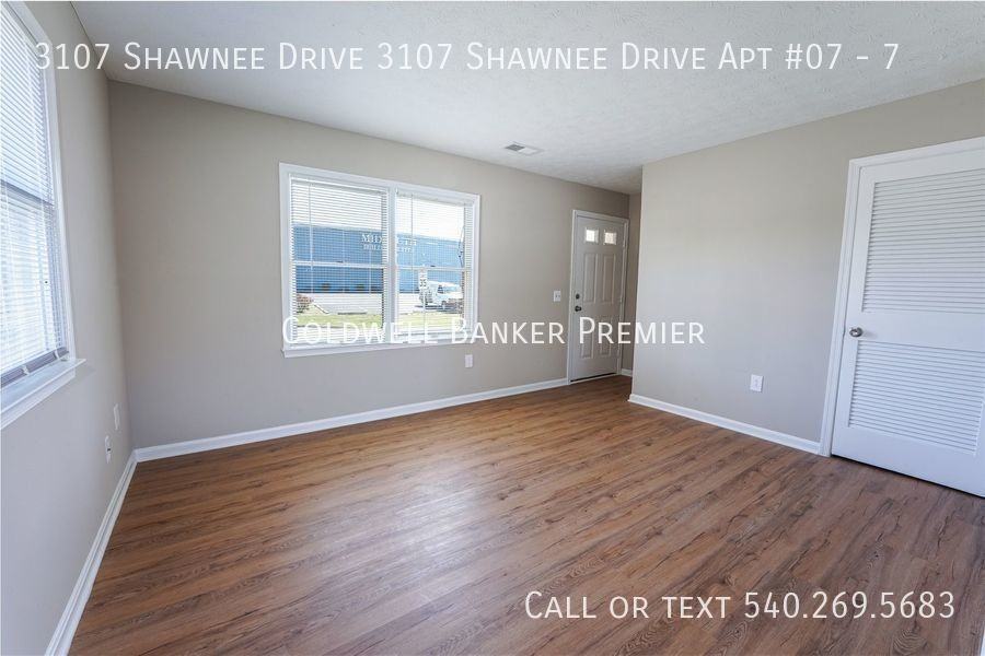 SHAWNEE DRIVE 3107 SHAWNEE & #7 - Photo 3 of 13