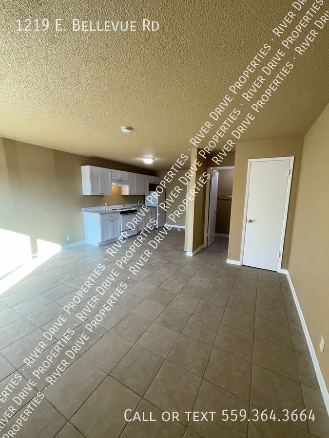 1219 E Bellevue Rd - Photo 3 of 13