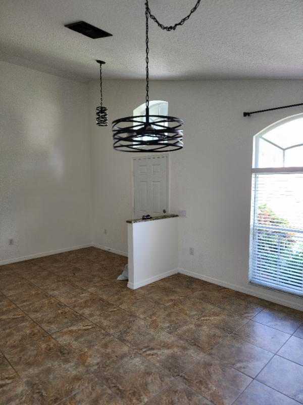 19434 Ardwick Way - Photo 3 of 4