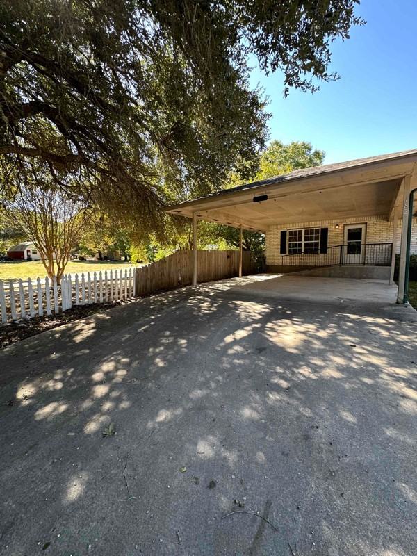 182 Oak Ter - Photo 2 of 17